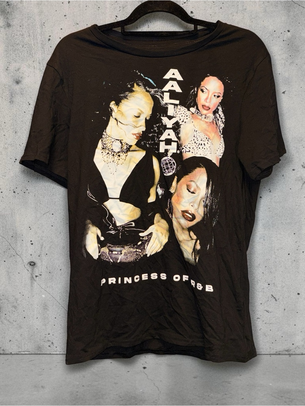 Aaliyah Black Graphic Short Sleeve Women’s Tee featuring Aaliyah Print